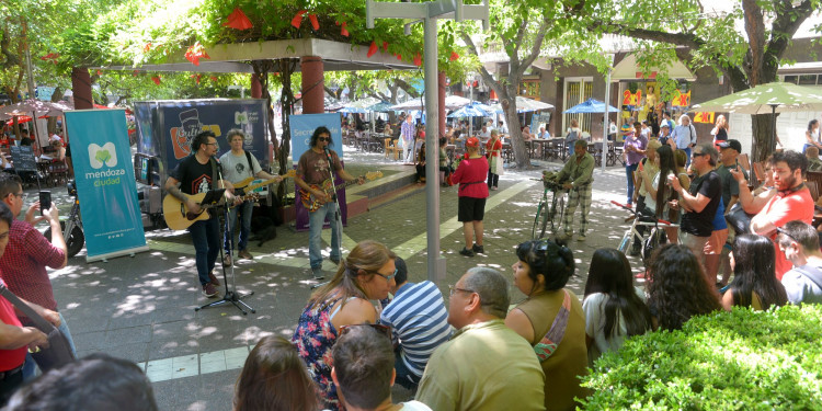 "La Ciudad de Mendoza ha sido el destino turístico más elegido de la provincia durante este verano"