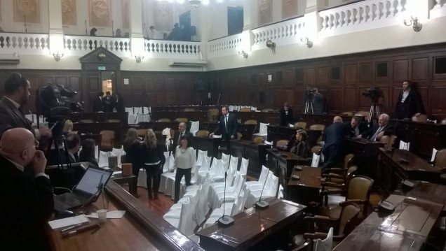 imagen Así se vive en Twitter la previa al discurso de Cornejo ante la Asamblea Legislativa