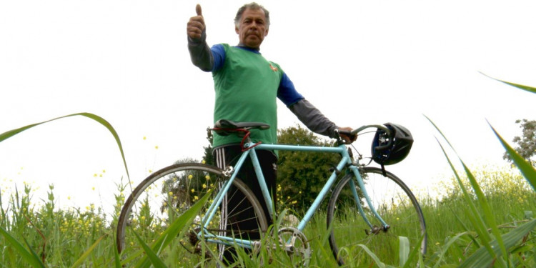 Una travesía en bicicleta por el país es el motor para construir una escuela