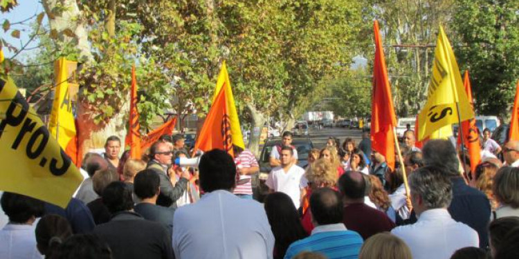 Gremios estatales continúan en alerta hasta el cierre de las paritarias