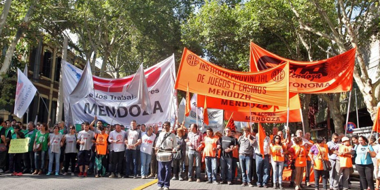 Tras el paro del 24F, ATE vuelve a meter presión