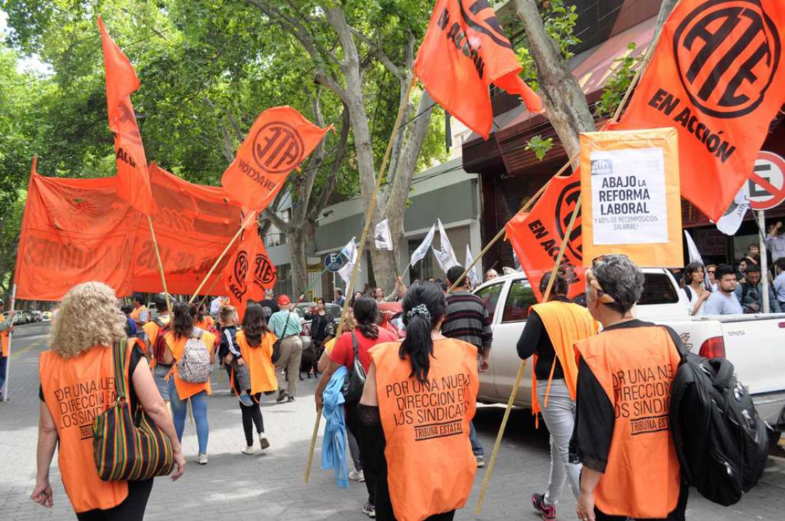 La interna de ATE se coló en la marcha gremial contra las reformas