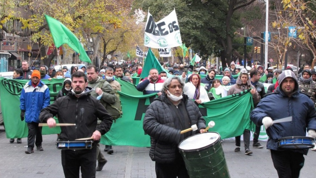 Reclamo gremial: ATE pide un aumento de emergencia de 40.000 pesos