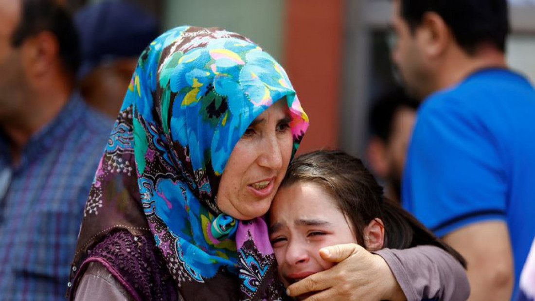 Turquía: dos muertos y 21 heridos por un atentado con coche bomba