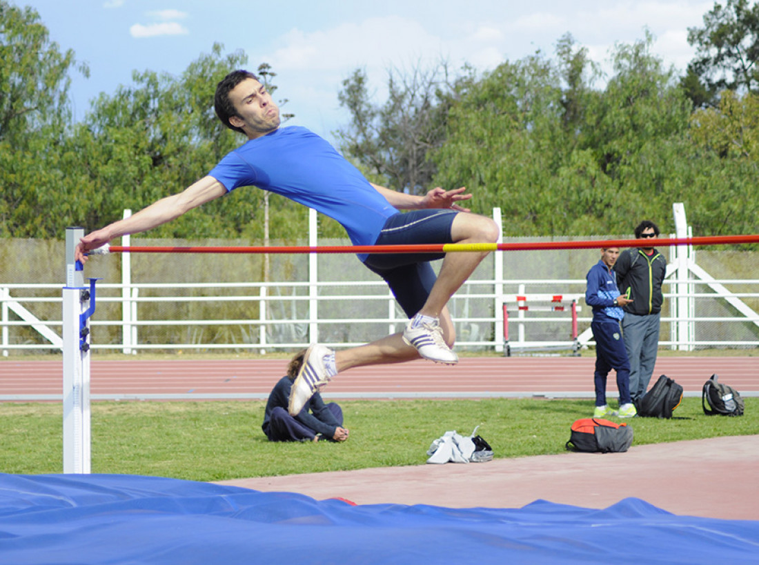 Atletismo: Arrancaron las actividades