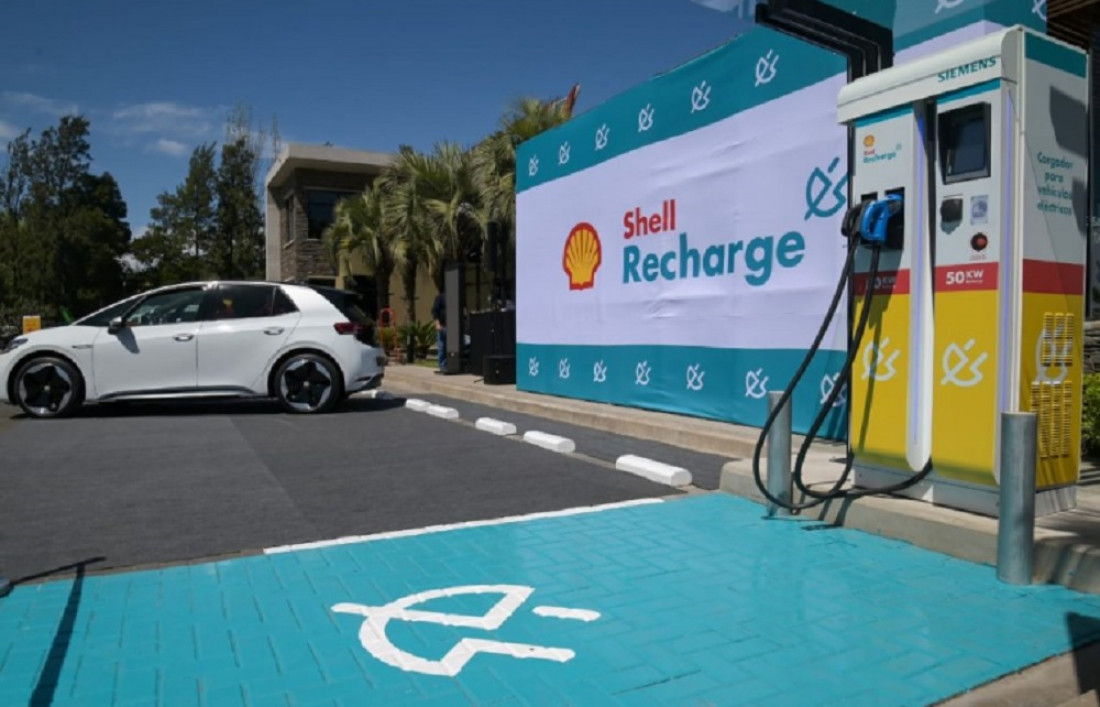 Shell presentó su primer surtidor de carga eléctrica en el país