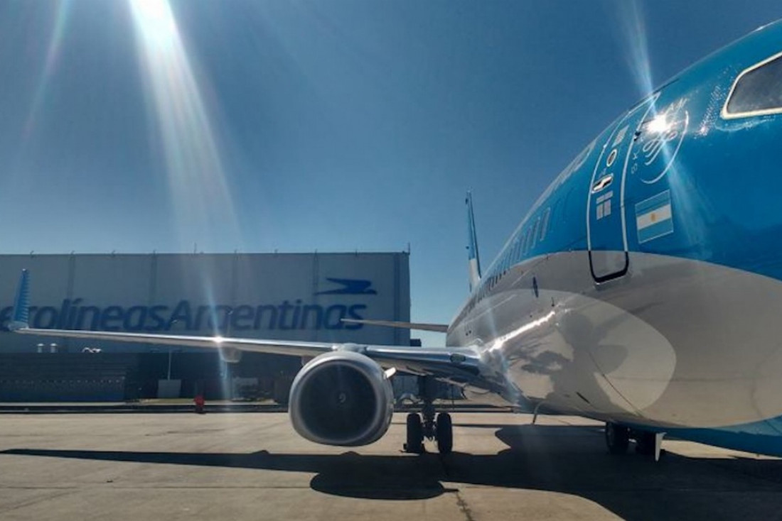 Cancelaron vuelos de Aerolíneas para reparar aviones dañados por granizo