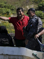 Asesinan al líder de la policía que buscaba a los 43 de Ayotzinapa