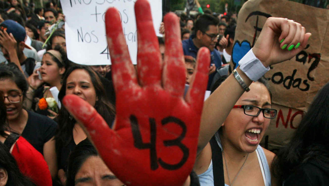 Los 43 de Ayotzinapa: forenses argentinos desmienten versión oficial