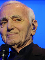 Murió a los 94 años el cantante francés Charles Aznavour