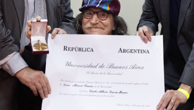 imagen "Desde hoy, pasaré a llamarme Dr. Charly García" 