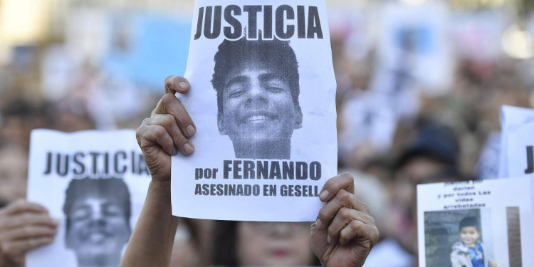 Cuando la literatura intercepta la crónica policial: Baéz Sosa y los casos que llegaron a la ficción