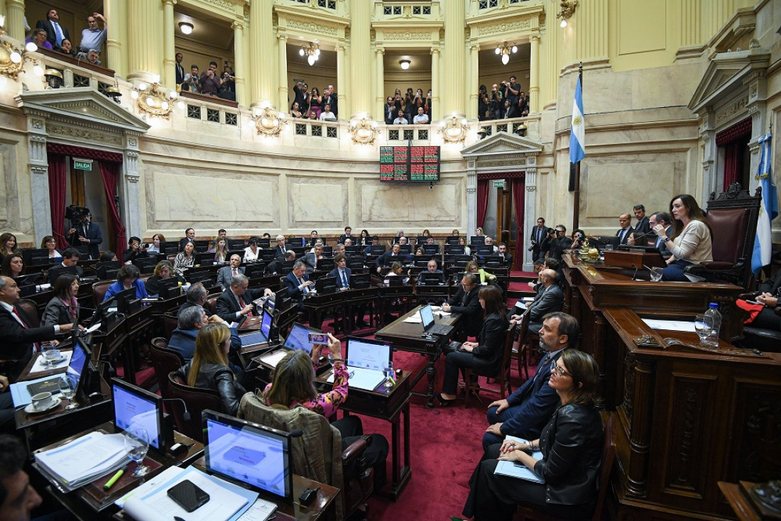 El DNU sigue vigente: qué pasa si también es rechazado en Diputados