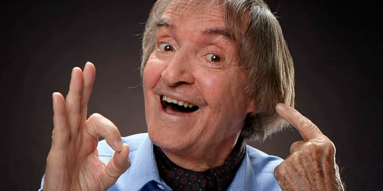 Homenajes, cantos, lágrimas y risas en el último adiós a Carlitos Balá