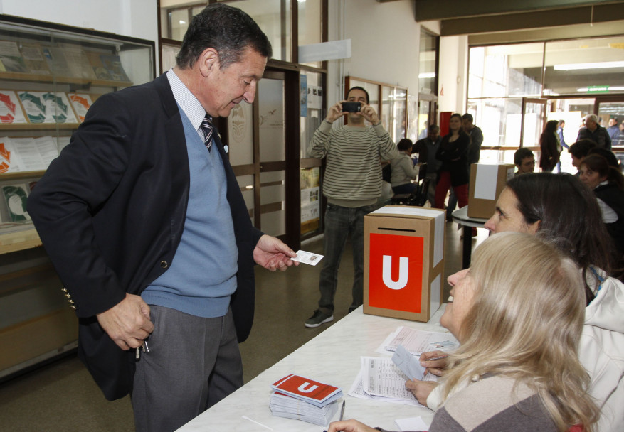 imagen Segunda vuelta en la UNCUYO: Voto de los candidatos a rector