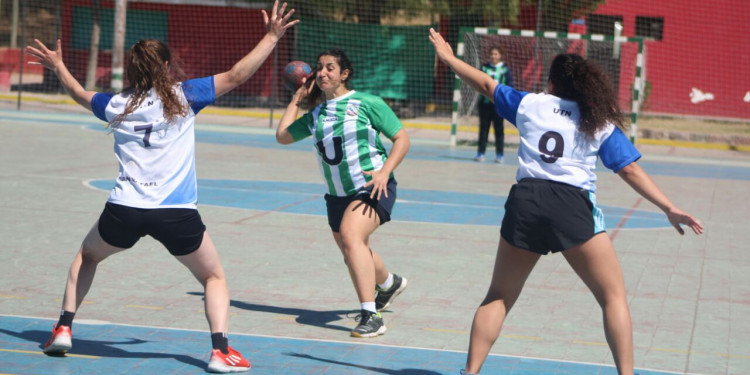 BALONMANO FEMENINO: A LA FINAL CON AUTORIDAD