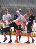 BALONMANO MASCULINO: MAZA SE METIÓ EN LA FINAL