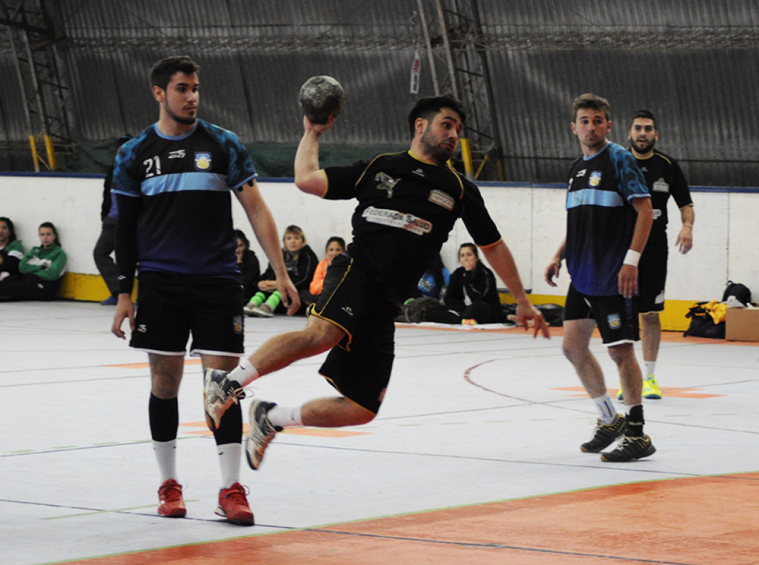 Balonmano masculino: Universidad Maza continúa por la senda de la victoria 