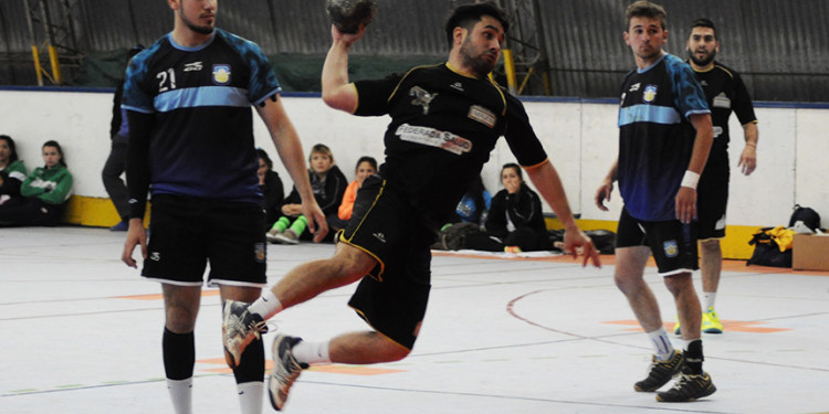 Balonmano masculino: Universidad Maza continúa por la senda de la victoria 