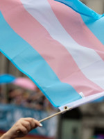 Veinte personas acuden por mes al consultorio de hormonización del Hospital Central