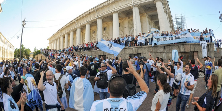 Fabbri: "Hay que evitar el papelón más grande del fútbol argentino"