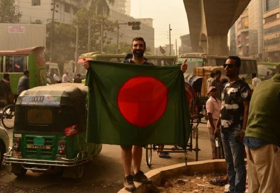"El amor de Bangladesh por los colores argentinos no se ve en todos lados"