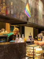 Mendoza tiene su primer café comprometido con los derechos laborales de la comunidad LGBTIQ+