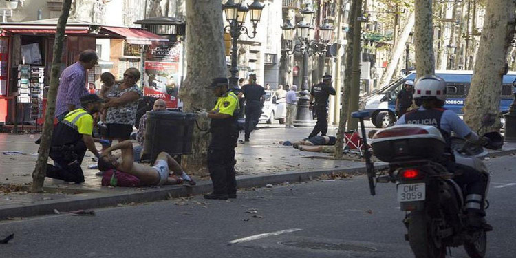 Argentina herida en Barcelona: internada y sin poder regresar al país