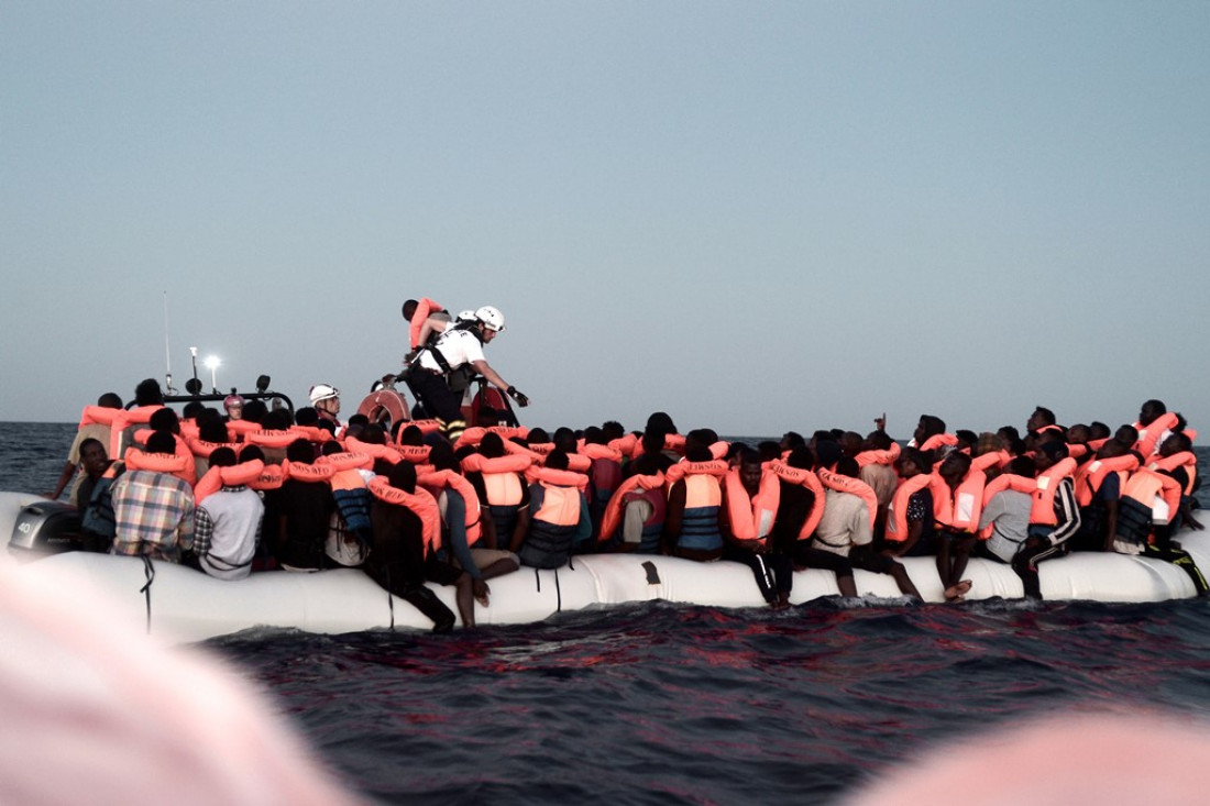 España recibirá al barco con 629 migrantes varados en el Mediterráneo