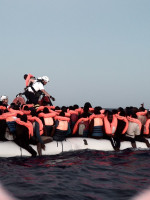 España recibirá al barco con 629 migrantes varados en el Mediterráneo
