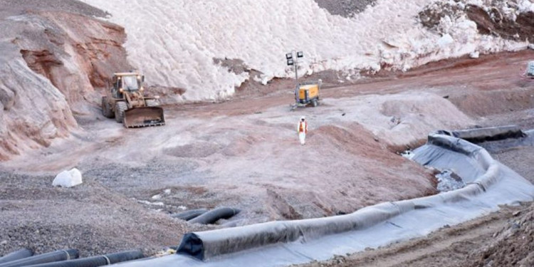 Barrick se había comprometido a cambiar el caño que produjo el derrame