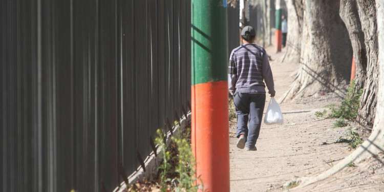 Guaymallén quiere multar a barrios que construyeron una reja de seguridad