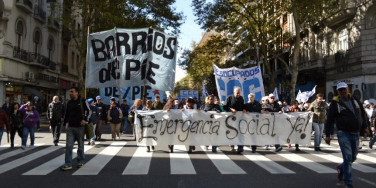 Barrios de Pie pedirá mercadería en los supermercados de Buenos Aires