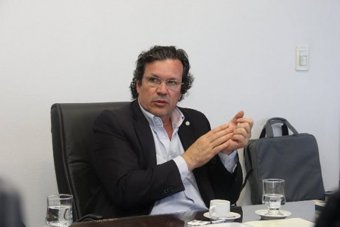 Tristán Bauer visitó la UNCuyo