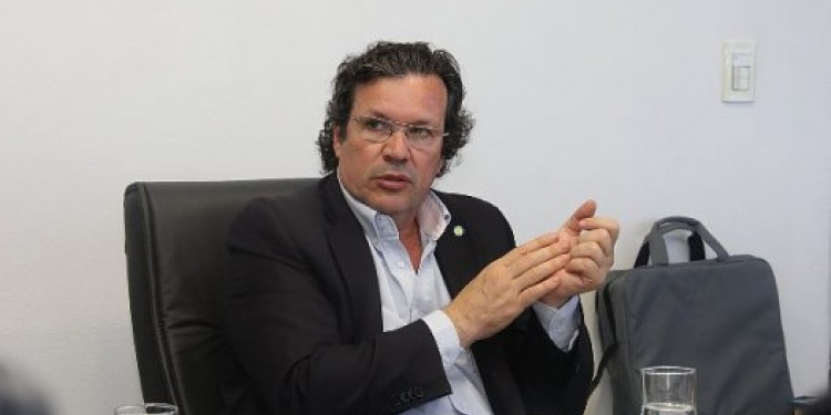 Tristán Bauer visitó la UNCuyo