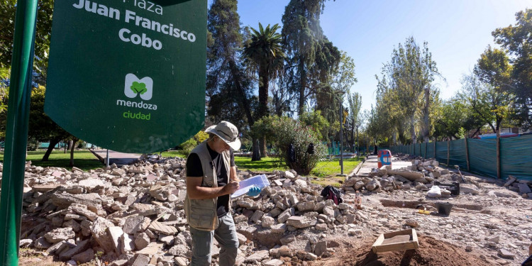 Hallazgos arqueológicos en la plaza Cobo de la Cuarta Sección