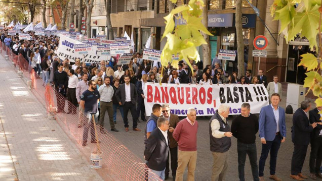 imagen El paro de bancarios tuvo "un acatamiento de más del 90%"