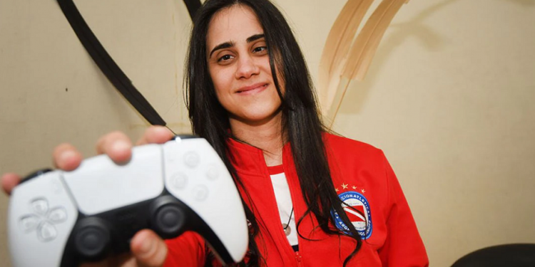 Belén Giunta, la "gamer" mendocina y medalla de plata en Pro Evolution Soccer de los Juegos Odesur