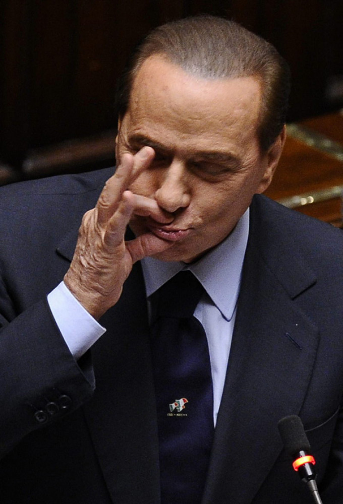 Berlusconi será juzgado por prostitución de menores y abuso de funciones