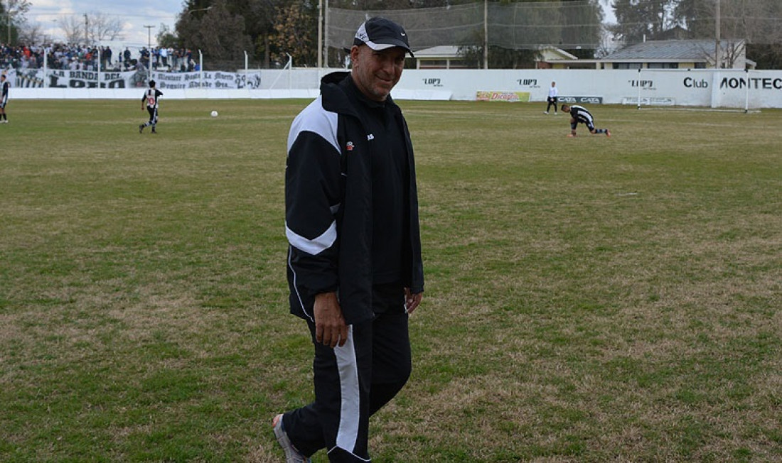 Walter Bernabé: "Lo principal es salvar la categoría"