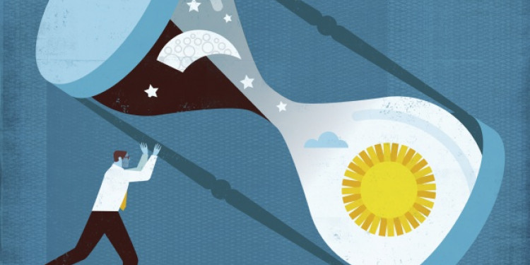 Una respuesta desde la astronomía a los beneficios que trae el cambio de huso horario
