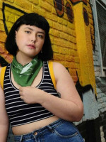 El descargo de la alumna suspendida por no usar corpiño 
