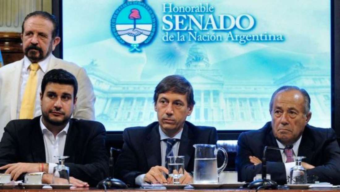 La oposición ganó el debate sobre los decretos presidenciales