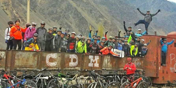 Bicicleteada en "grupete" por la montaña