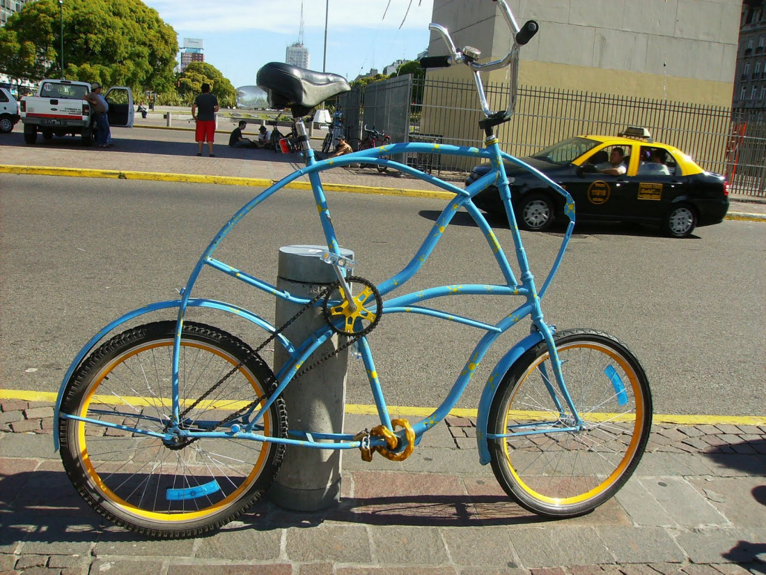 CREATIVO Y BICICLETERO SE BUSCA