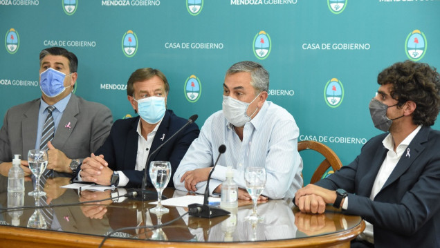 imagen Anunciaron la licitación para la extensión del metrotranvía y la implementación de BiciTran 
