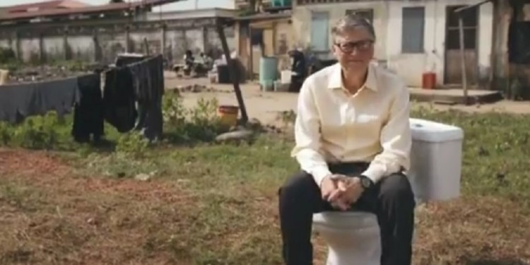 Bill Gates, la filantropía y la reinvención del inodoro