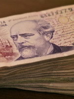 Cada vecino de Guaymallén y Lujan "debe" $ 1700