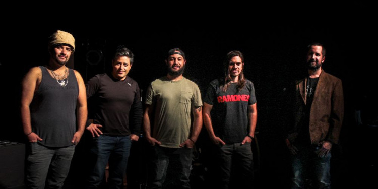 Blaylock homenajea al grunge de Pearl Jam en el Teatro Plaza