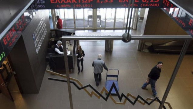 imagen La bolsa de Atenas se desploma tras cinco semanas de cierre